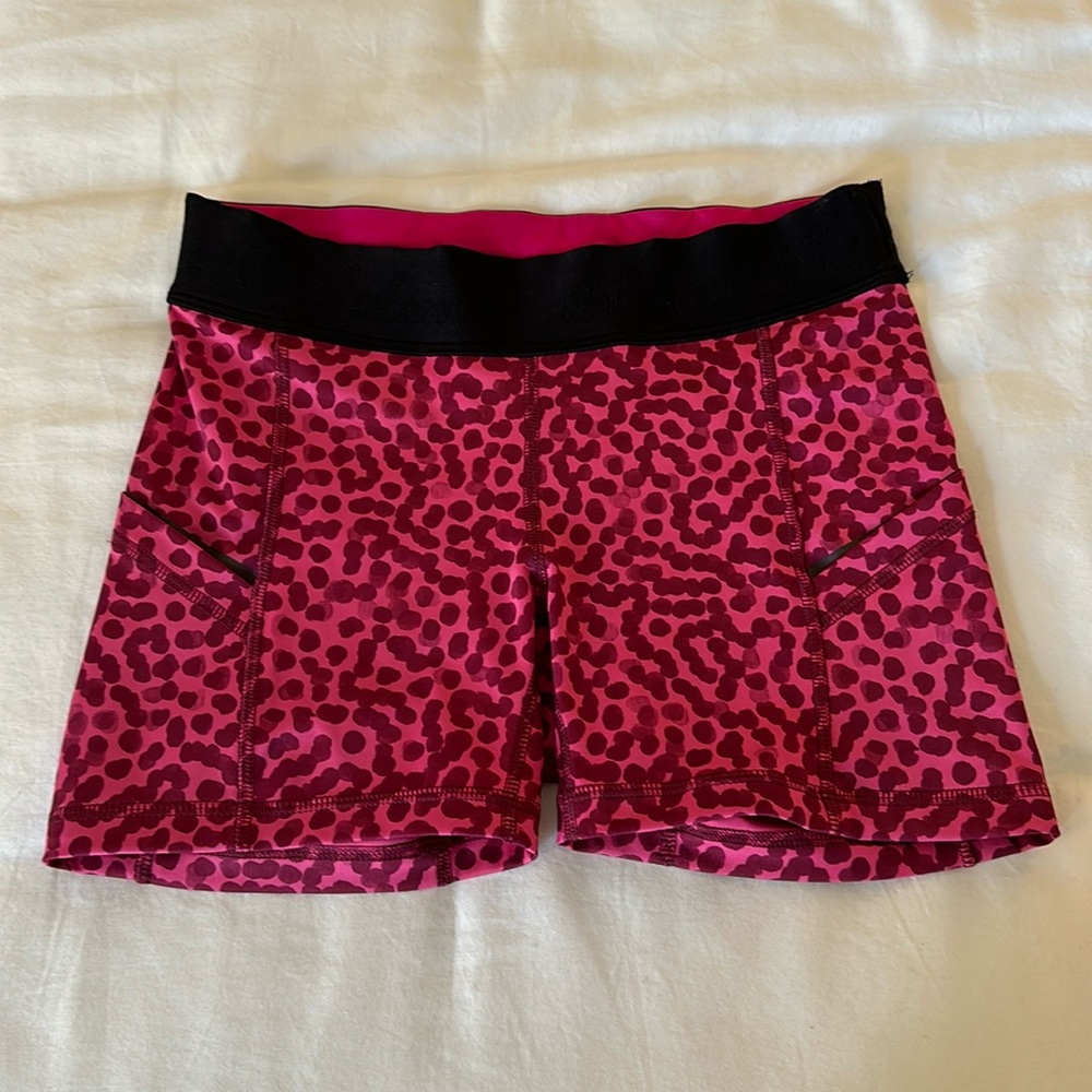 Women’s Pink Lululemon Short. Size 4